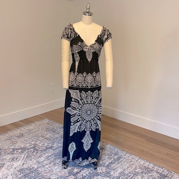 EARTHBOUND dress size S - Picture 1 of 4